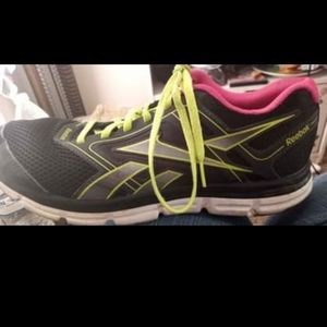 Womwns Reebok shoes